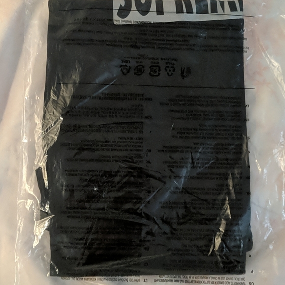 Supreme who the fuck tee - Picture 2 of 3